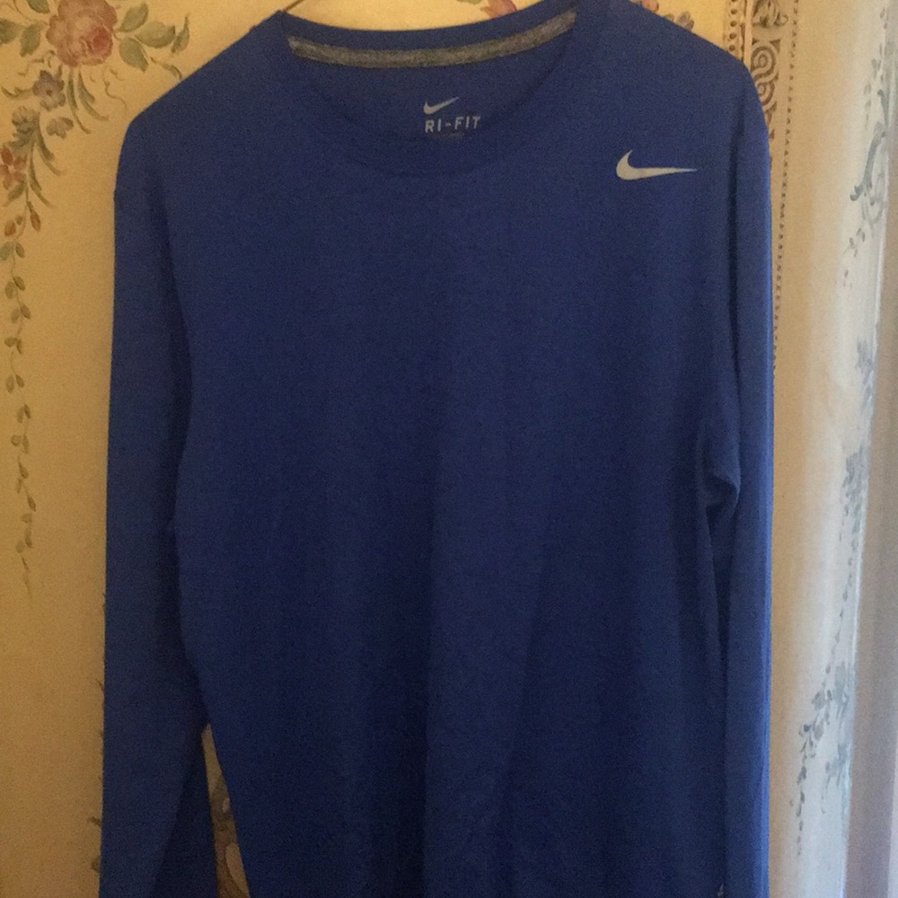 Nike dri fit long sleeve